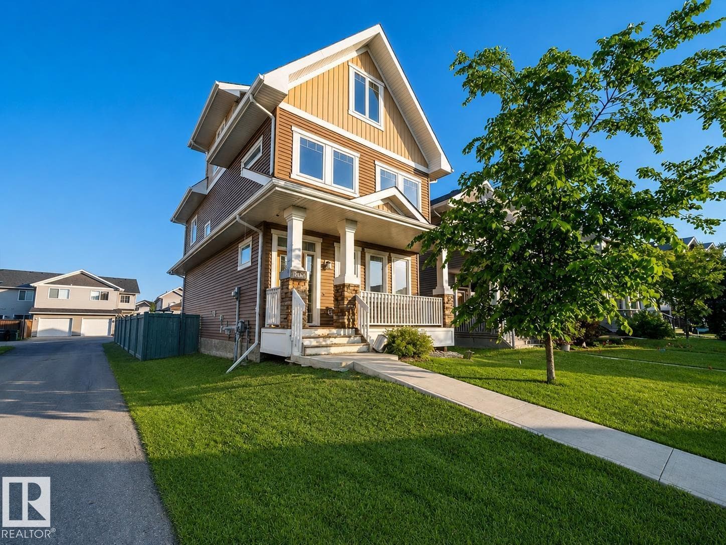 16464 15 AV SW