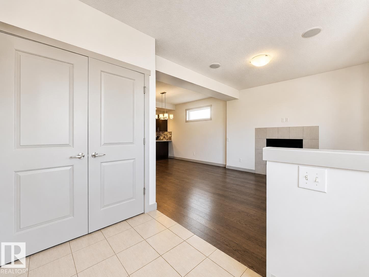 16464 15 AV SW — photo 5
