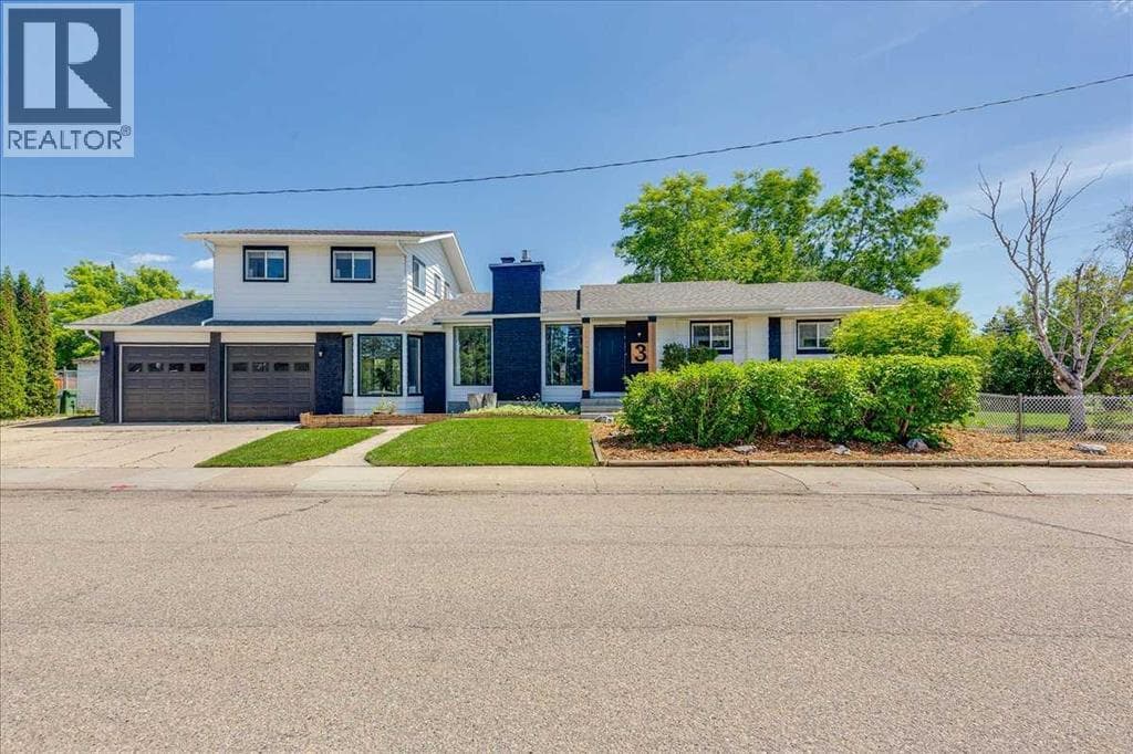 3 Armstrong Close — photo 2