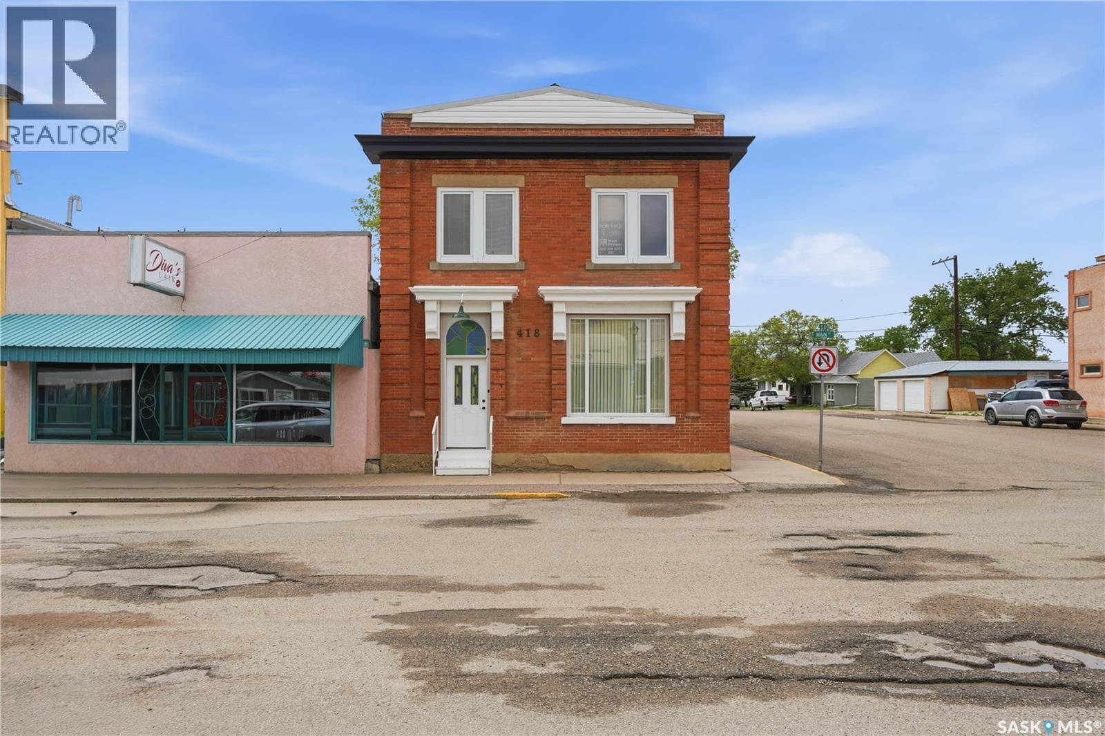 418 Main STREET