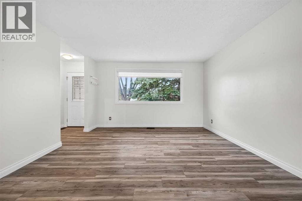 81 Westminster Drive SW — photo 5