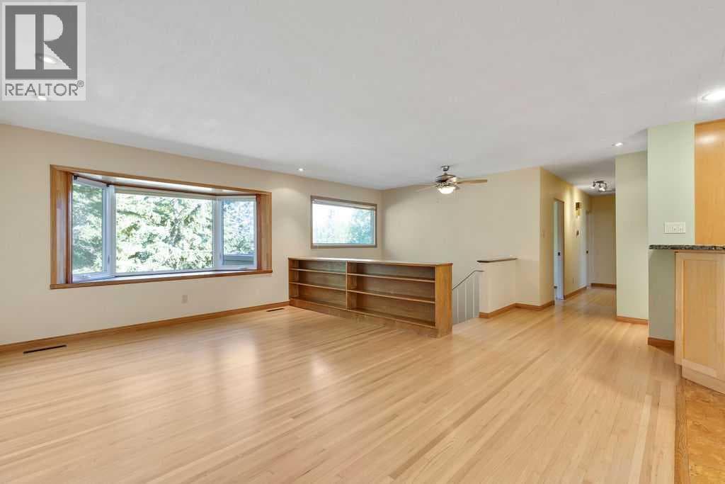 2415 Chicoutimi Drive NW — photo 4