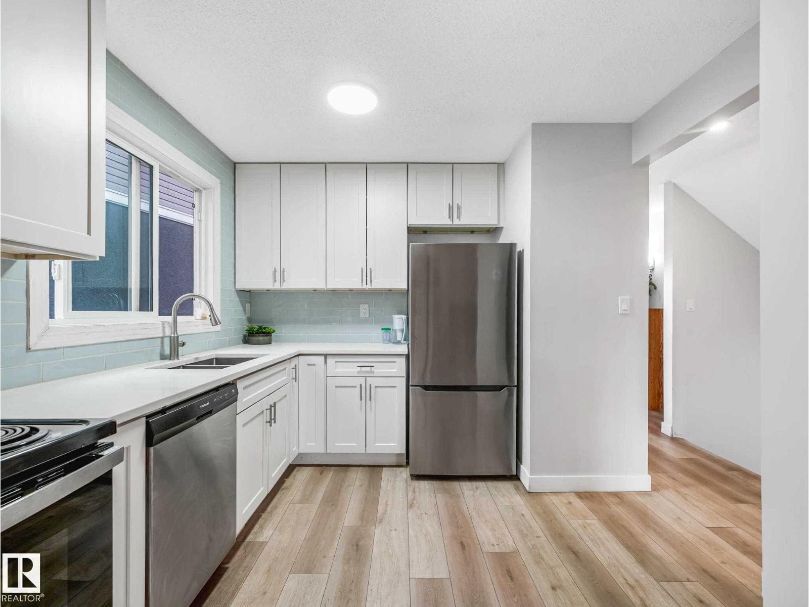 550 LAKEWOOD RD N NW — photo 3