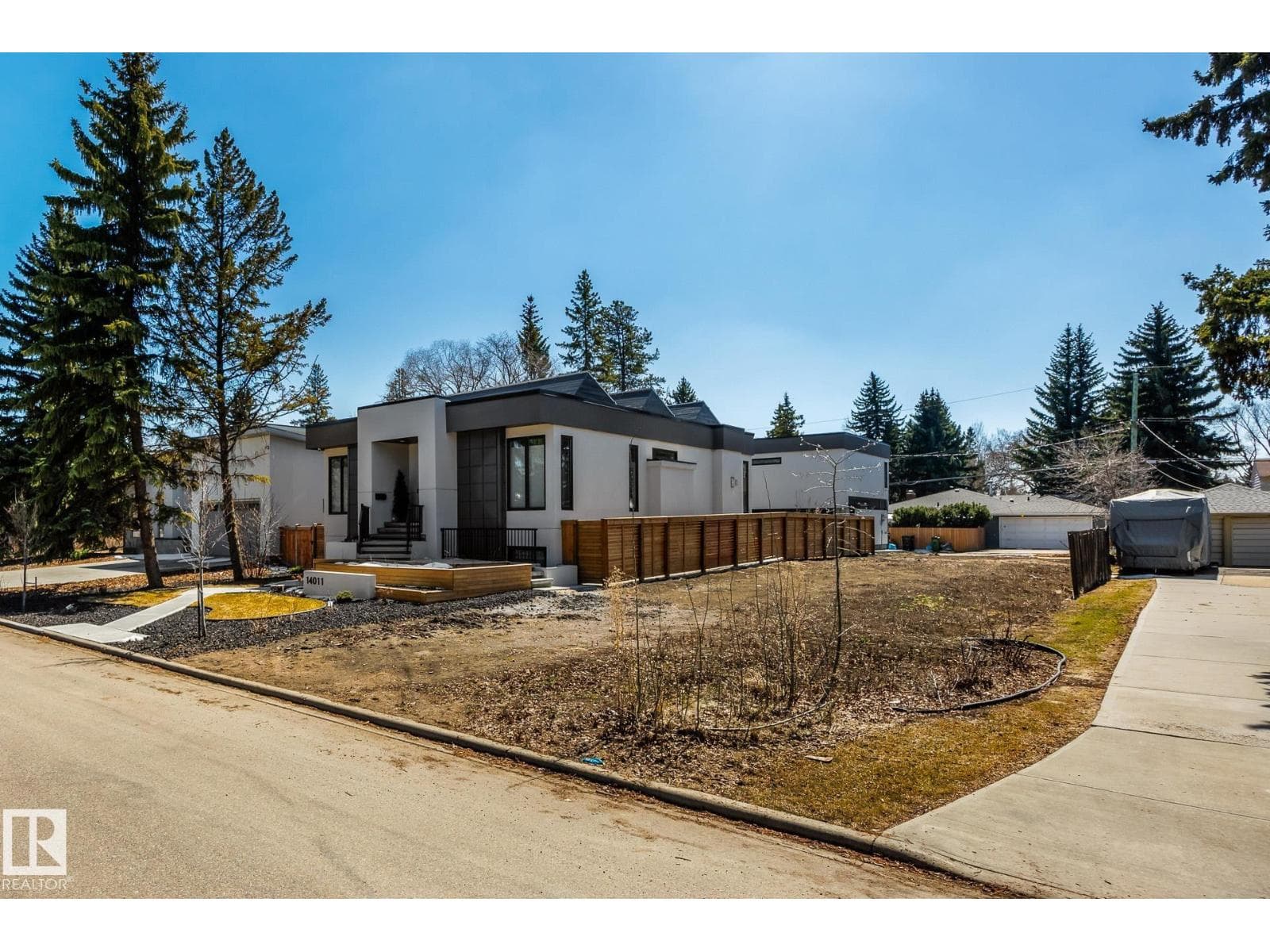 14013 101 AV NW — photo 5