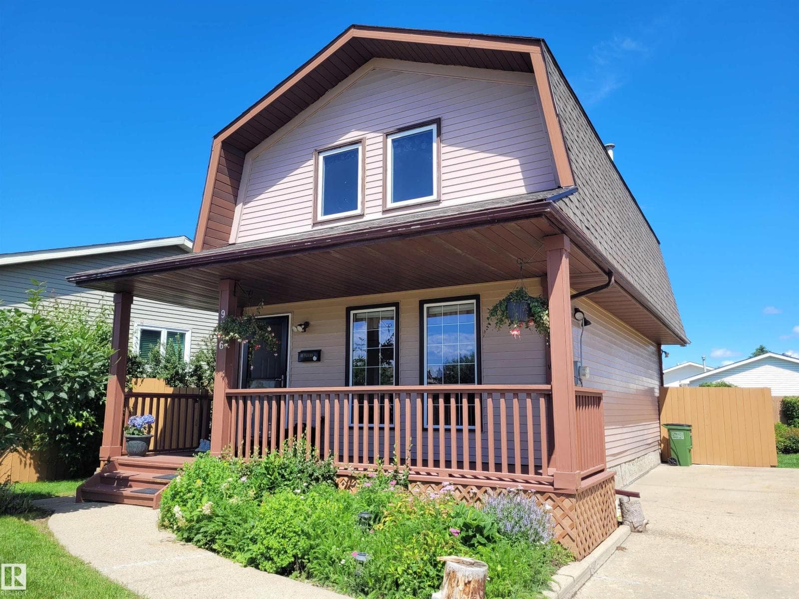 9516 173 AV NW