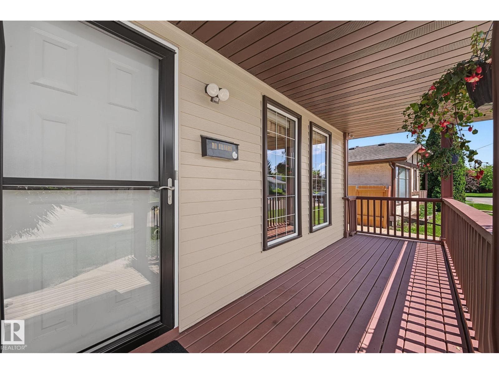 9516 173 AV NW — photo 3
