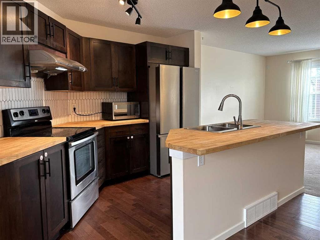 159 Panamount Way NW — photo 2