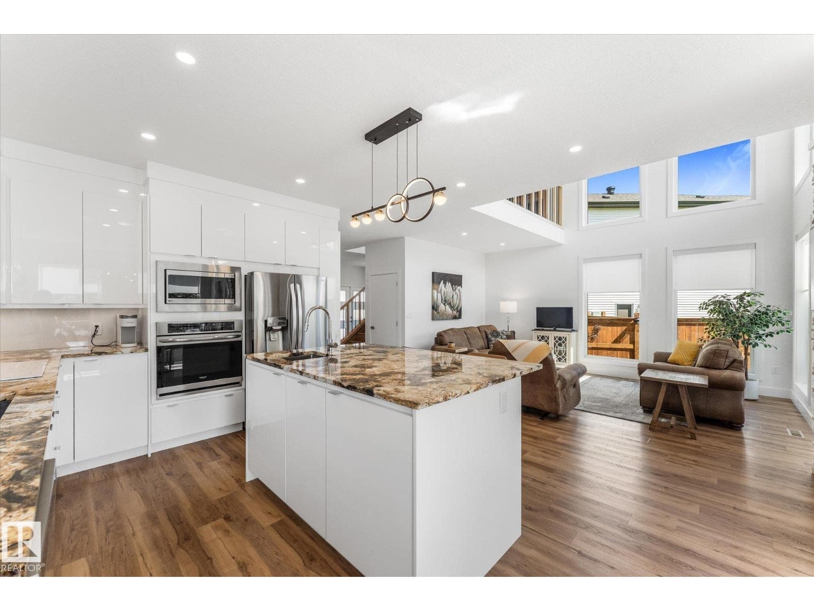 283 Silverstone CR — photo 5
