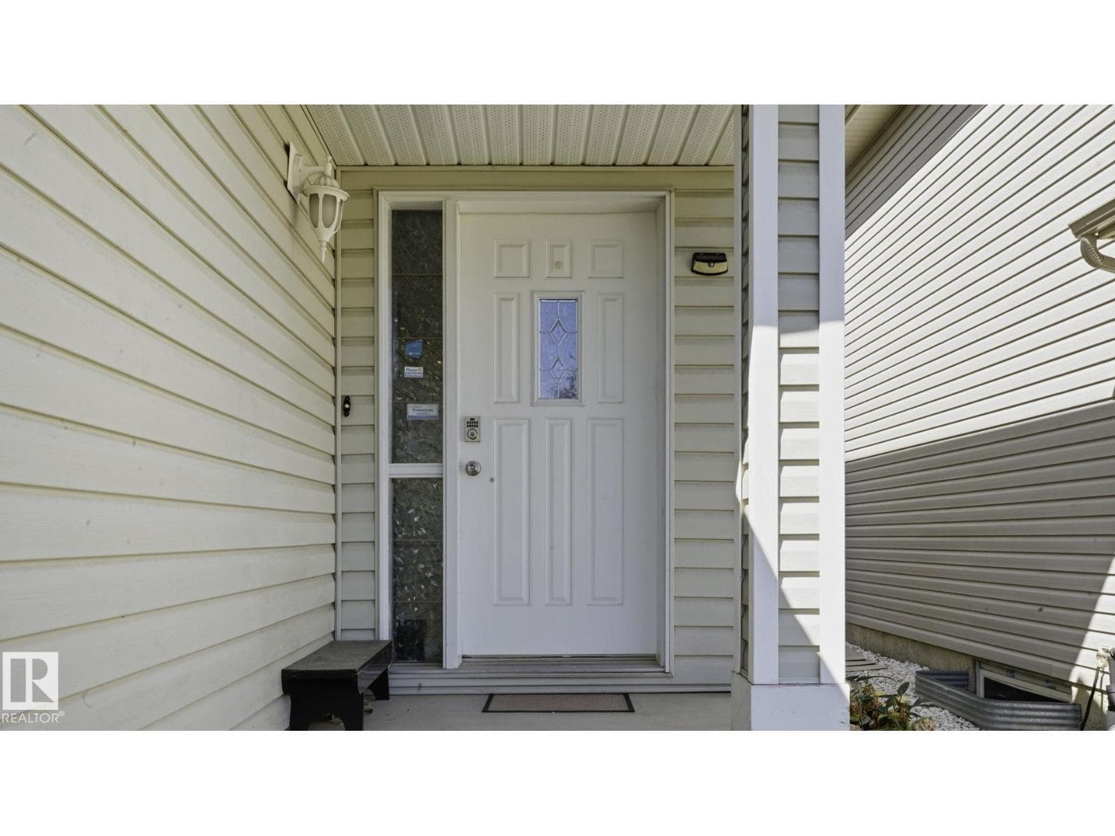 3591 MCLEAN CR SW — photo 3