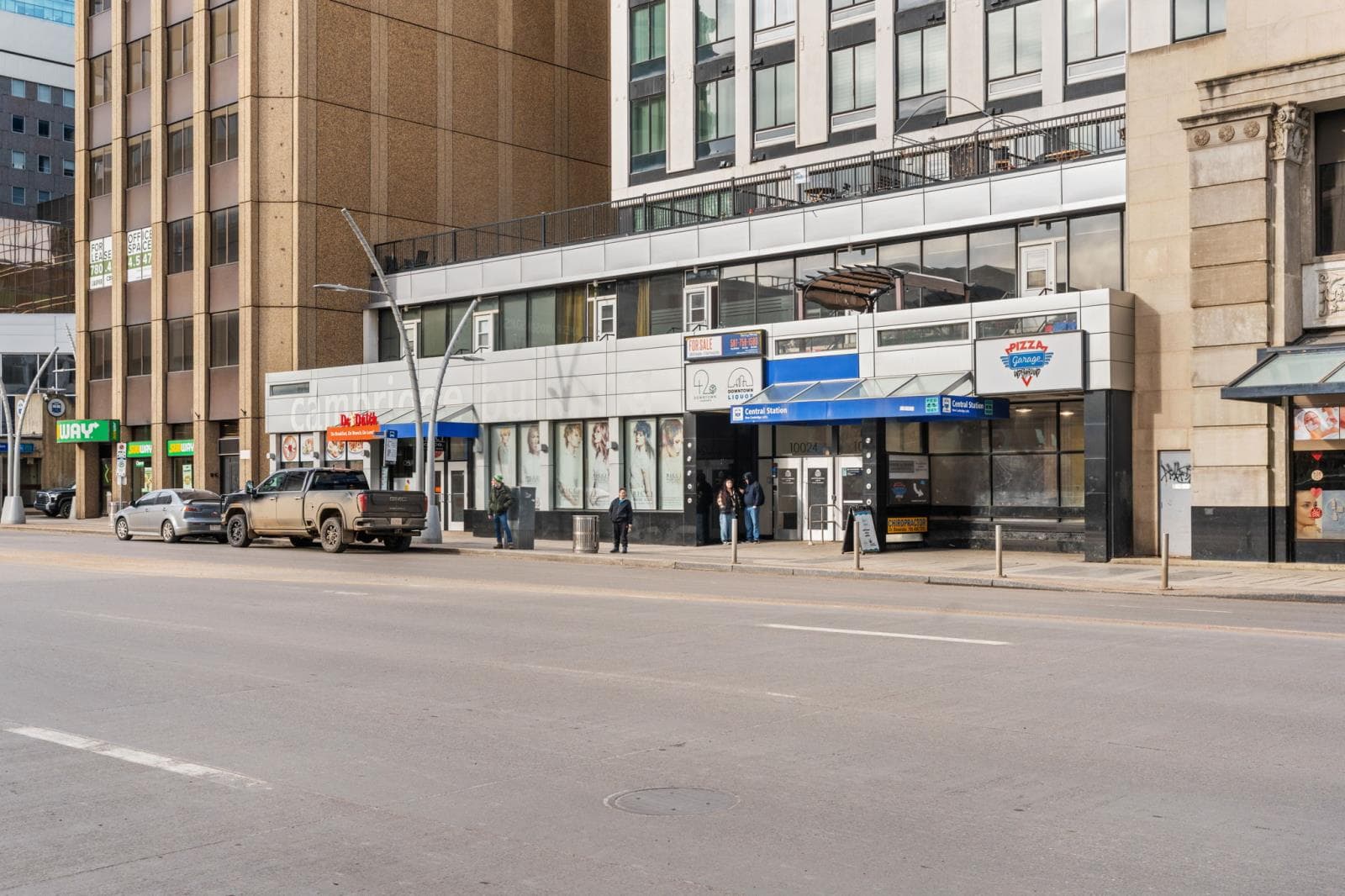 1A , 10020 Jasper Avenue — photo 2