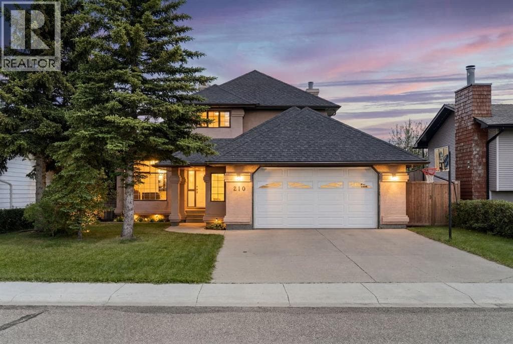 210 McKinnon Drive — photo 2