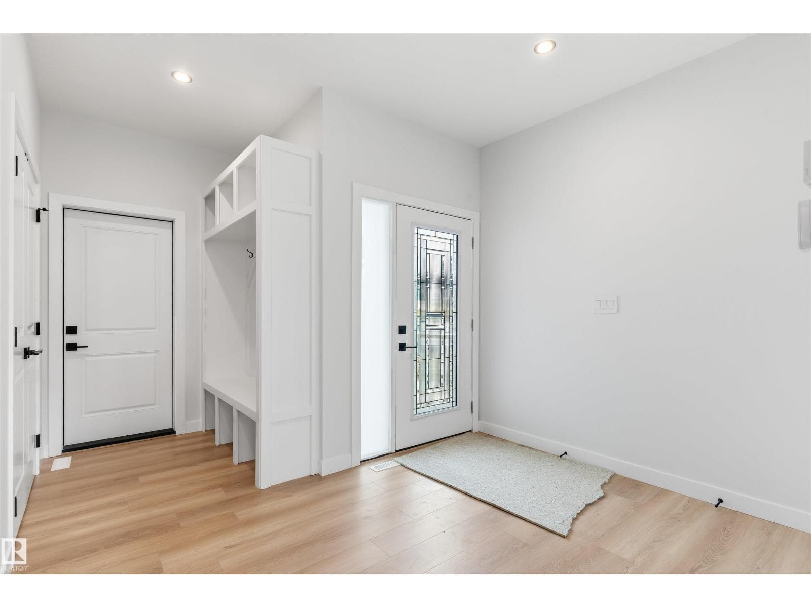 45 MEADOWGROVE LN — photo 3