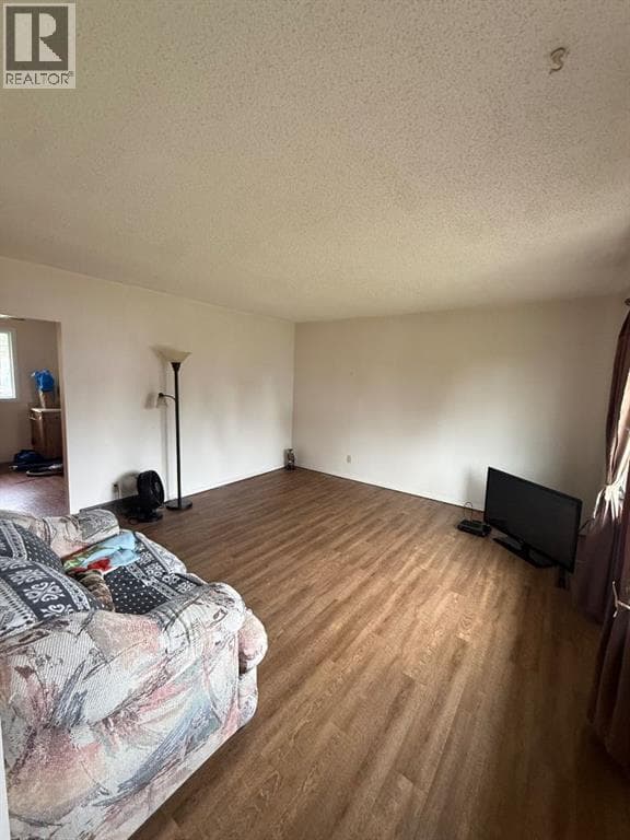 1815 19 Avenue S — photo 3