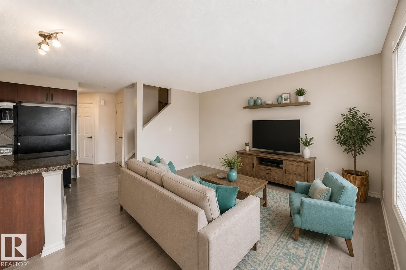 1285 CUNNINGHAM DR SW