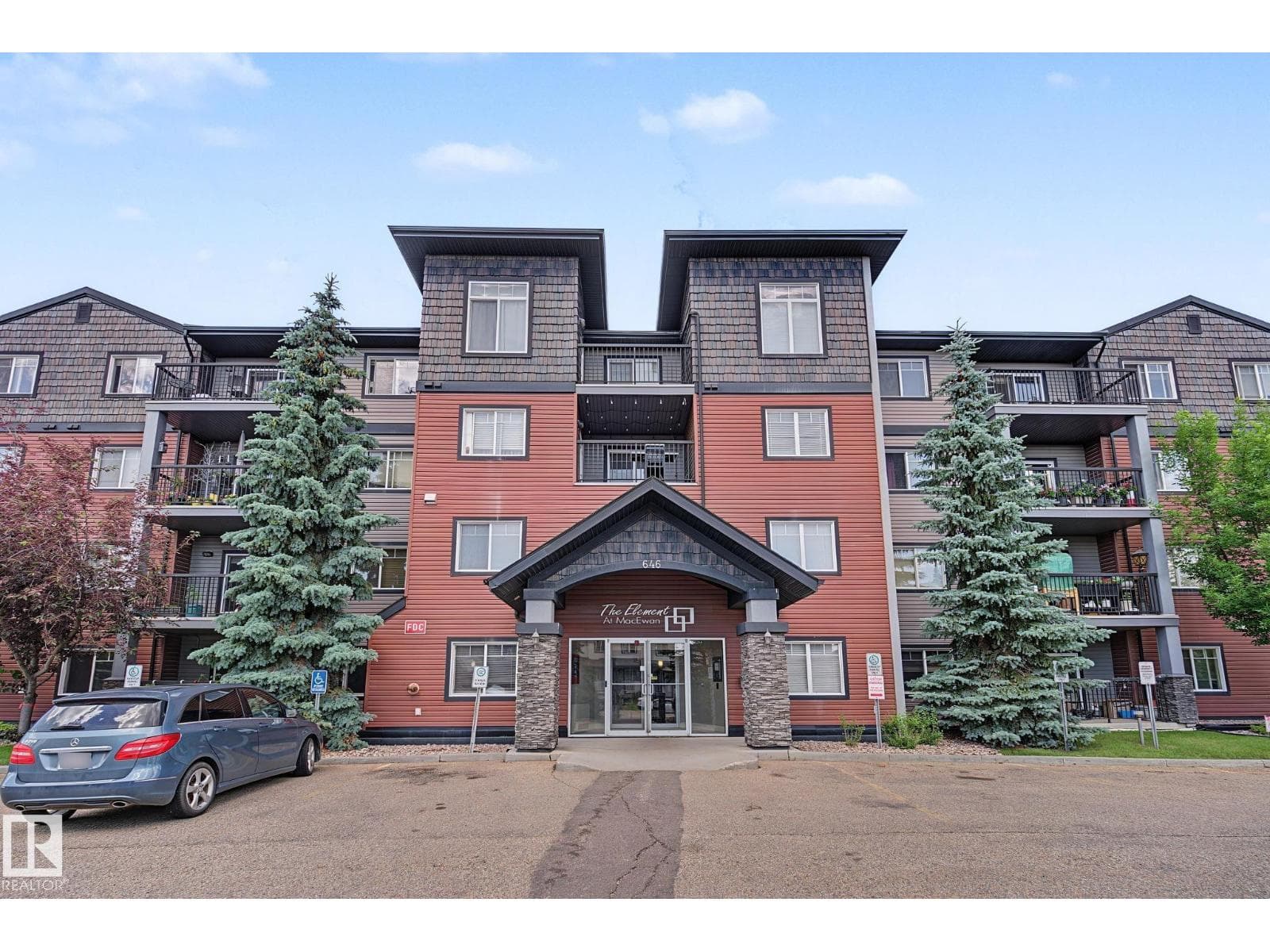 #102 646 MCALLISTER LO SW SW