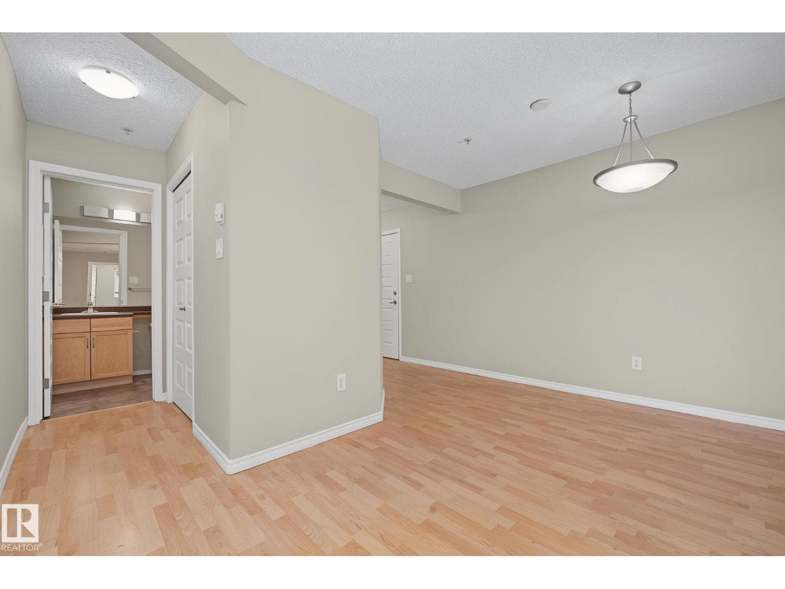 #102 646 MCALLISTER LO SW SW — photo 5