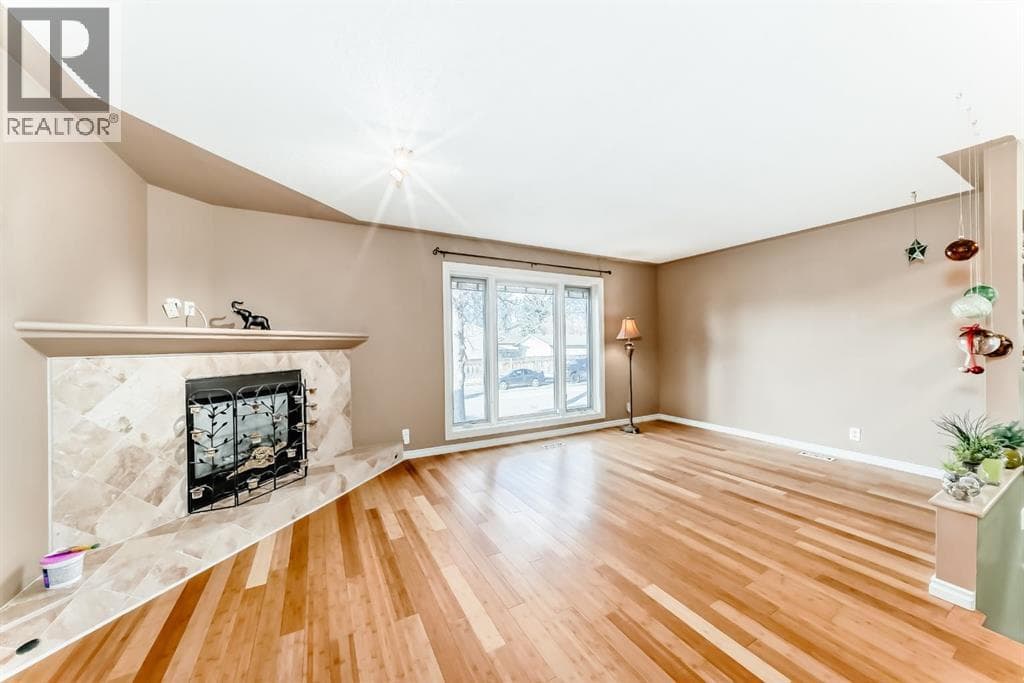 274 Templeview Way NE — photo 5