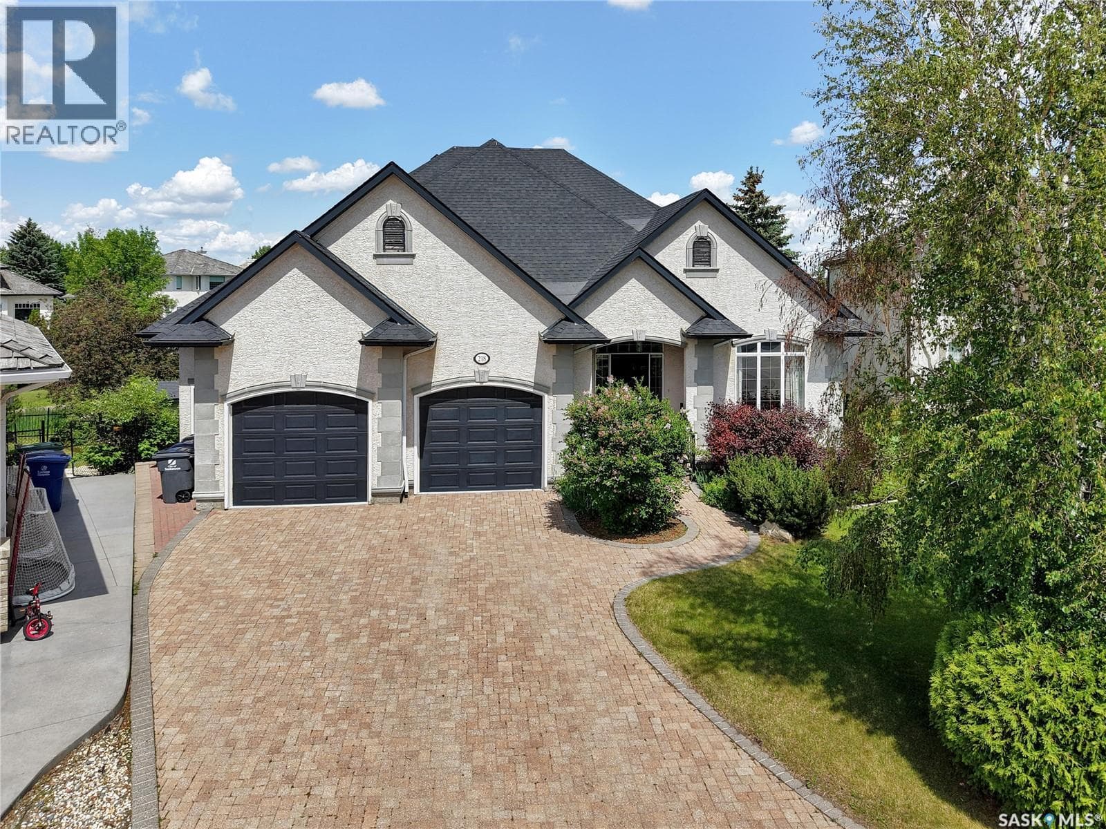 218 Horlick CRESCENT