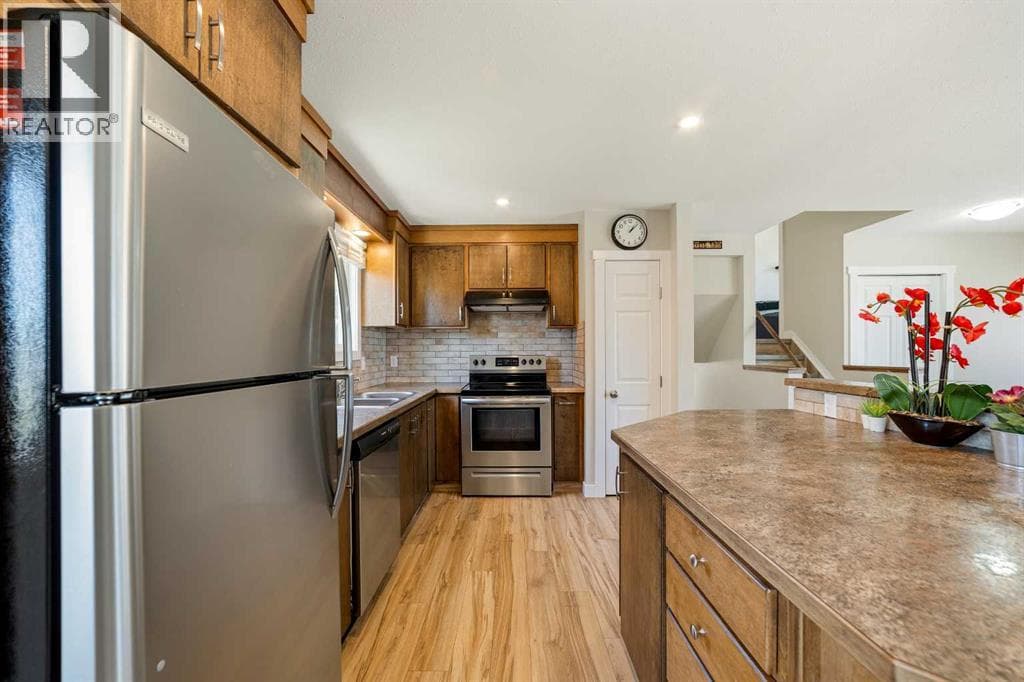 10 Trent Road W — photo 4