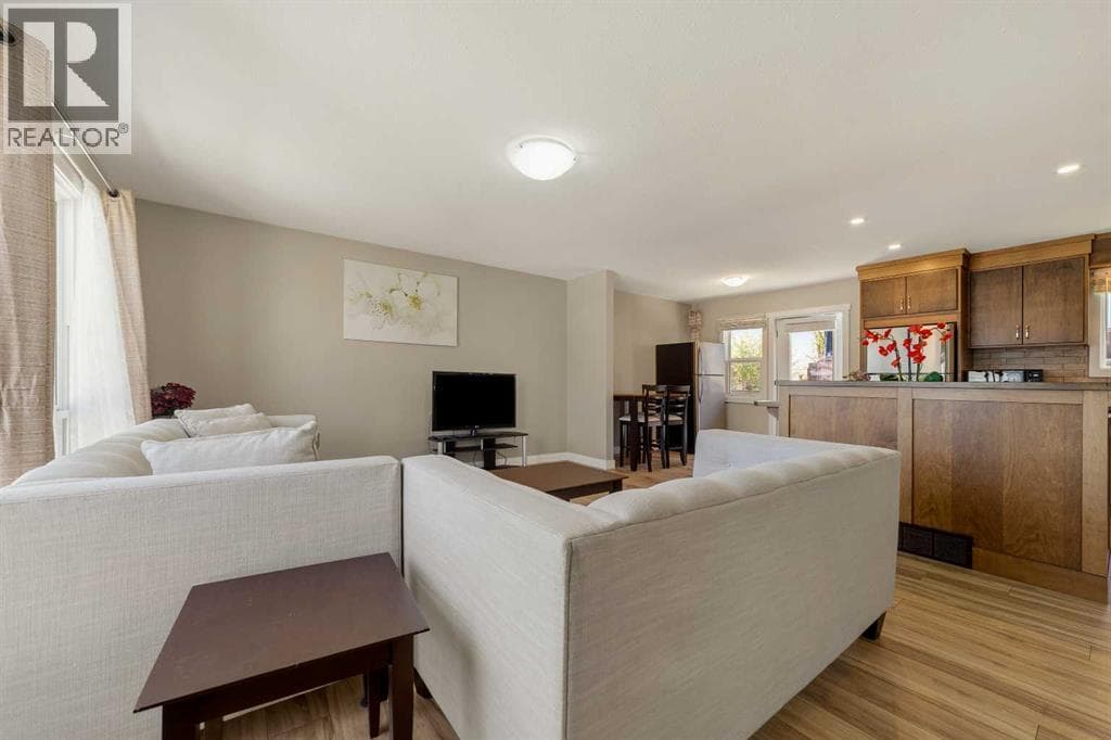 10 Trent Road W — photo 2