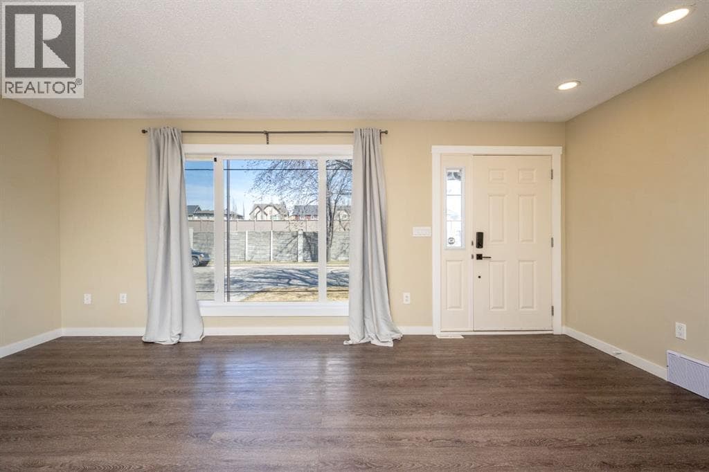 6031 Lacombe Way SW — photo 3