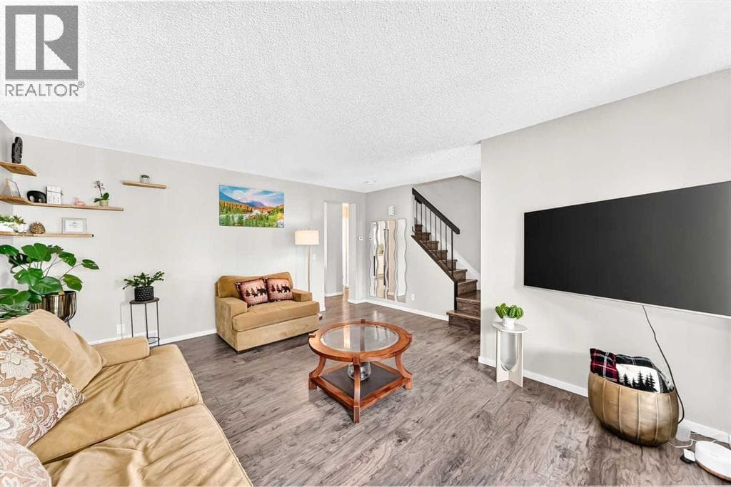 77 Edgeford Way NW — photo 3
