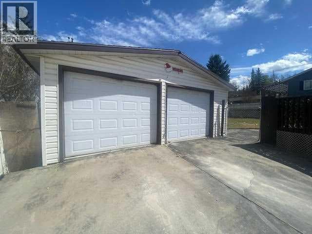 115 Alder Drive — photo 2