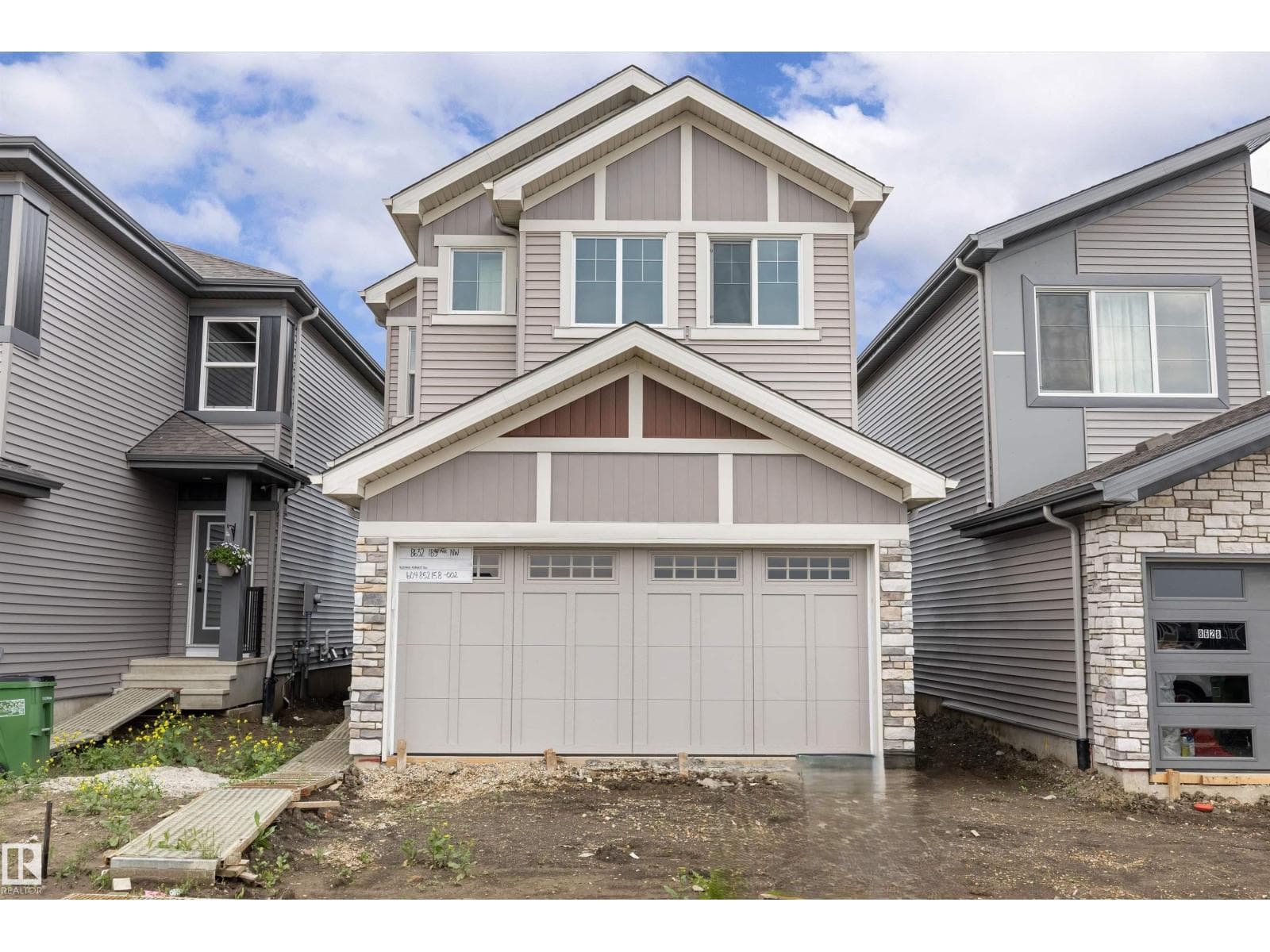 8632 183 AV NW