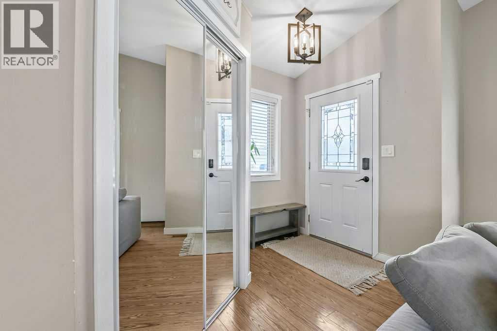 1001 17 Street SE — photo 3