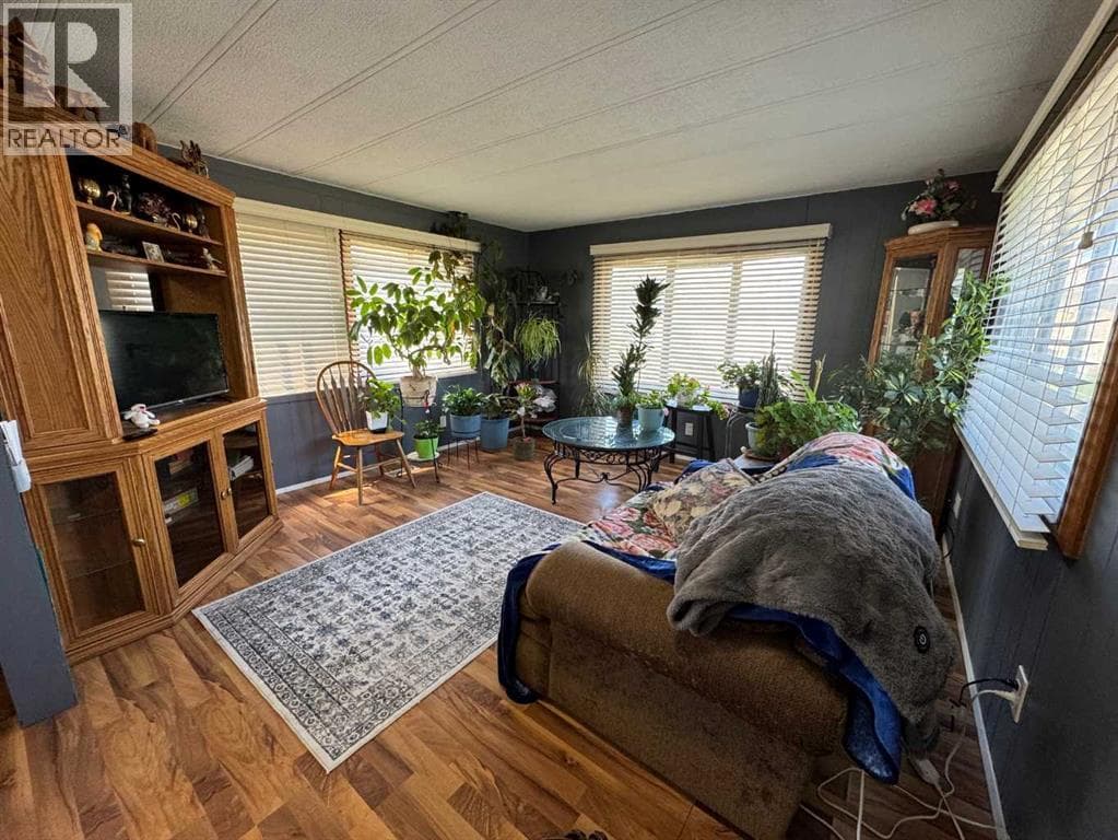 24 Parkside Drive — photo 5