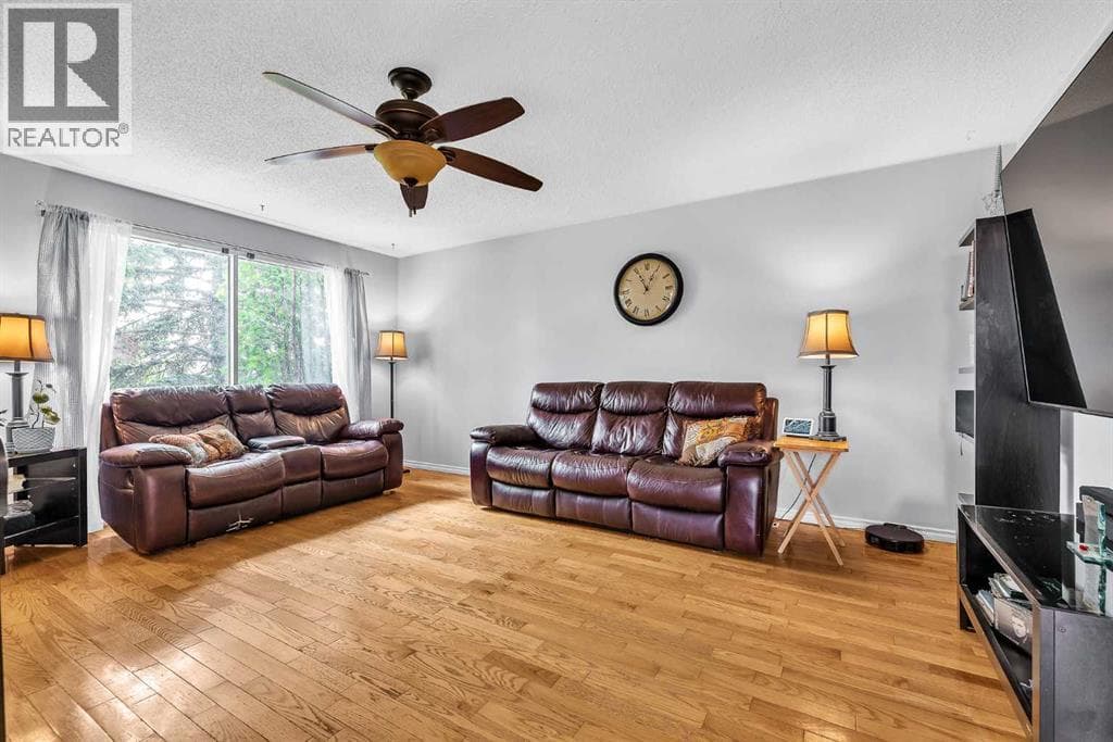 215 ERIN WOODS Drive SE — photo 5