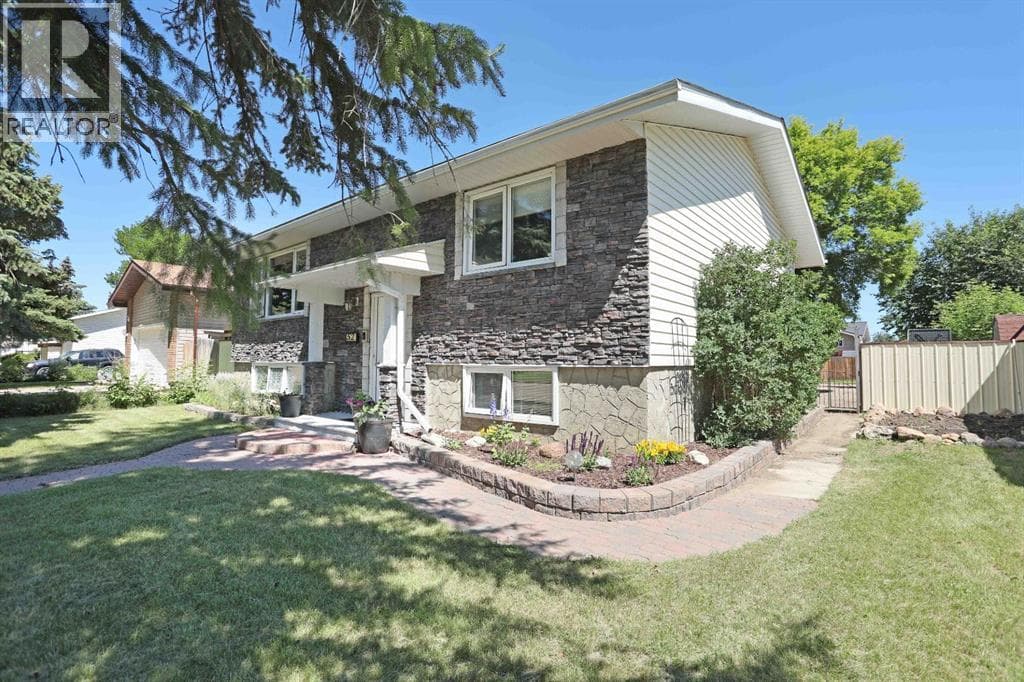 52 Marshall Drive W — photo 3