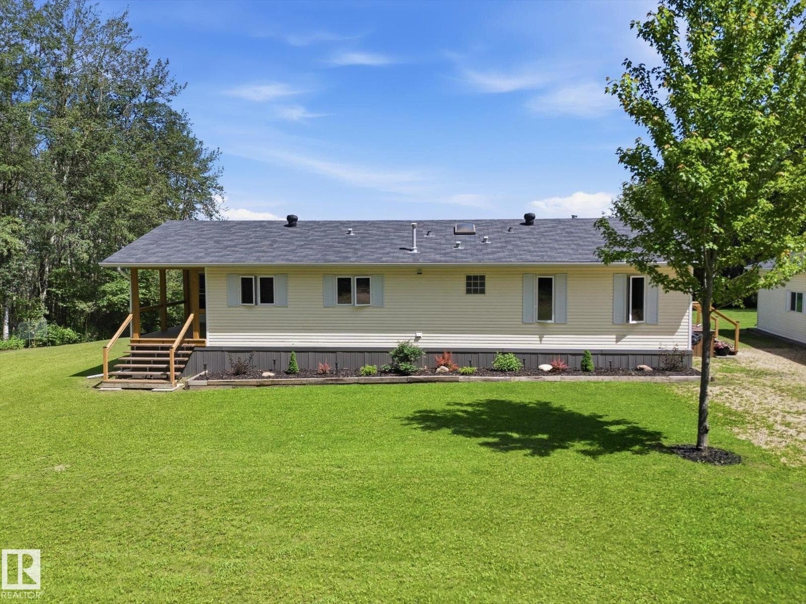 51201 RGE ROAD 73 — photo 4