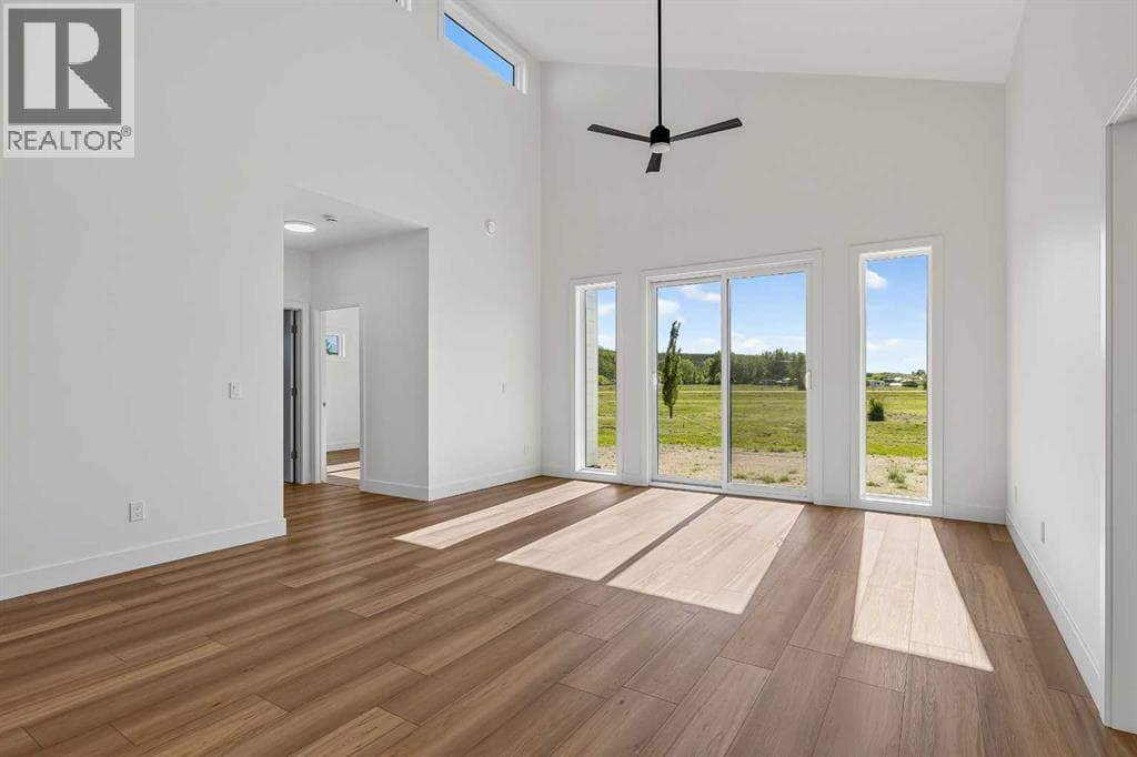8 Diamond Valley Close — photo 3