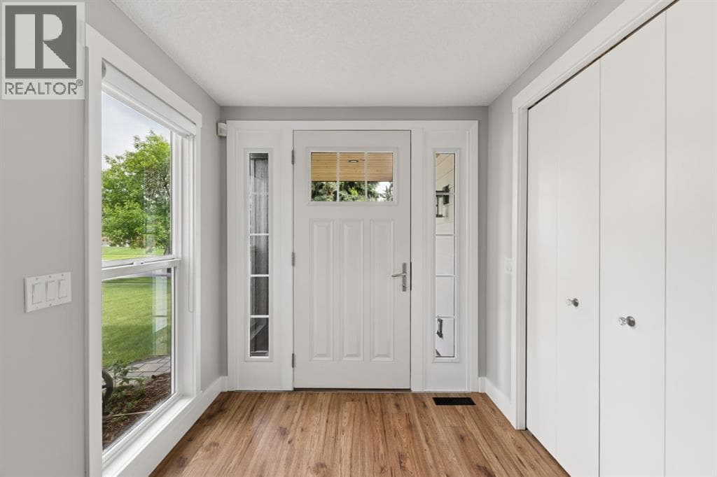 692 Woodpark Boulevard SW — photo 4
