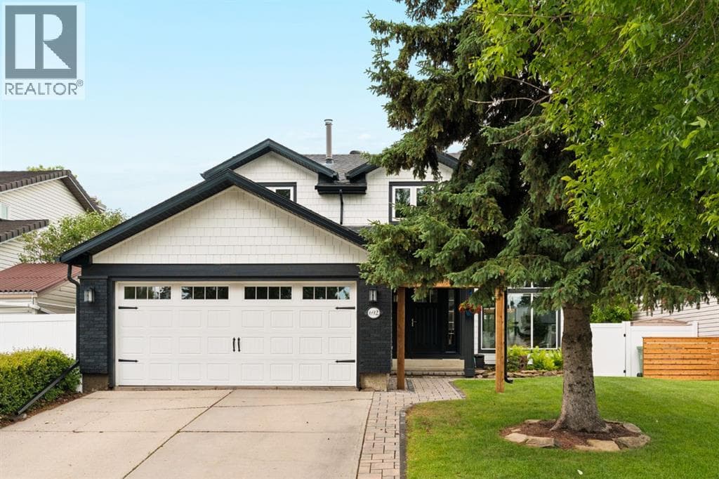 692 Woodpark Boulevard SW — photo 2