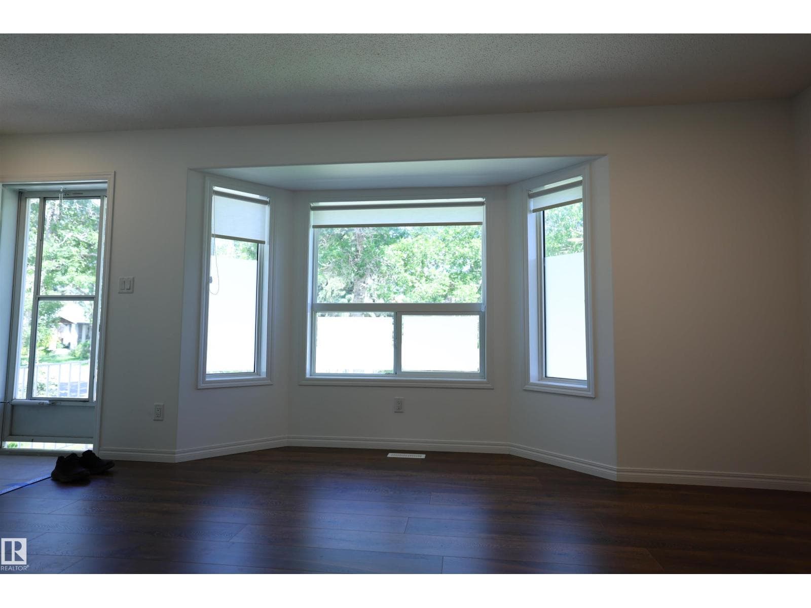 11120 132 ST NW — photo 5