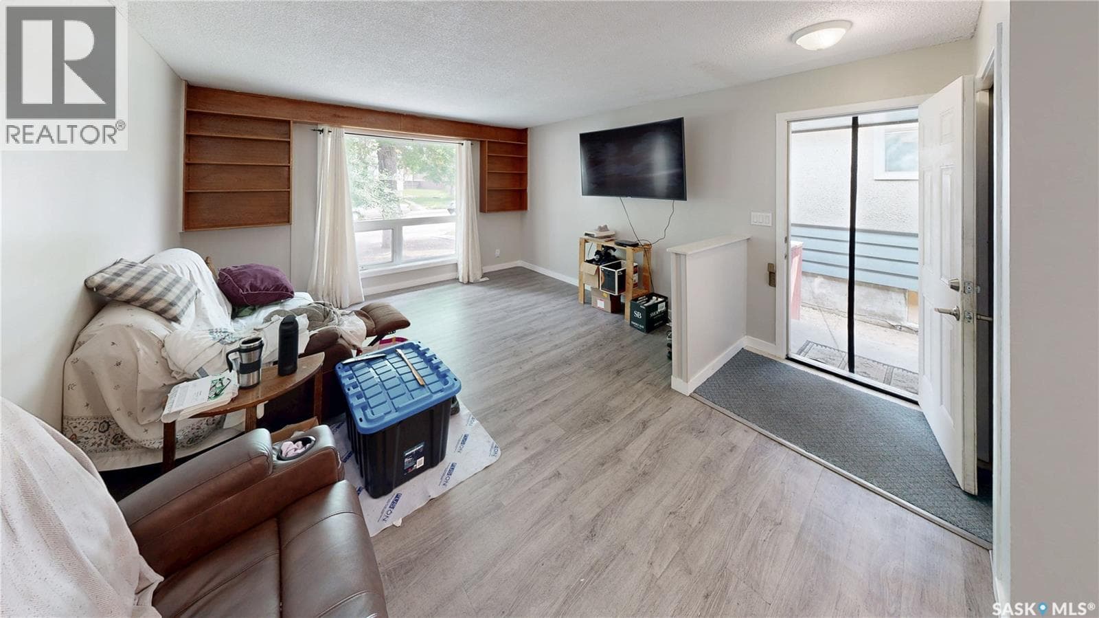 1634 RAE STREET — photo 2