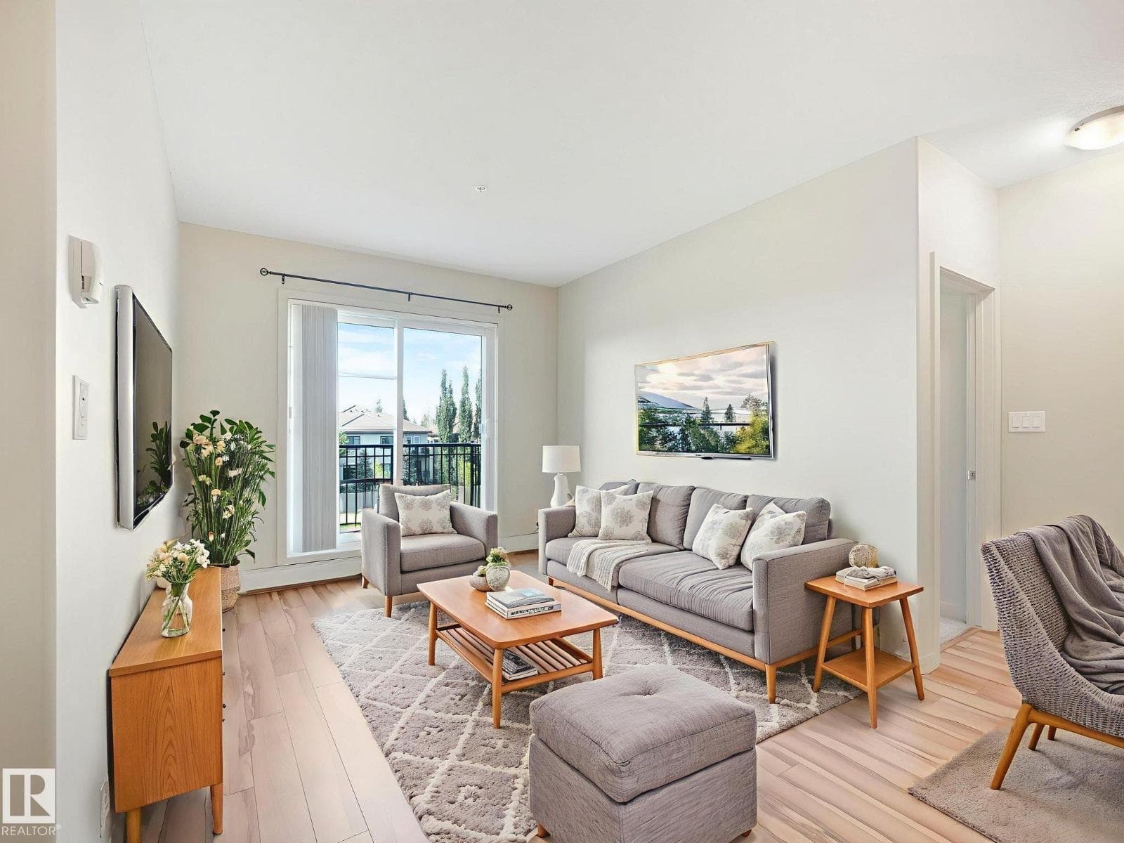 #317 1144 ADAMSON DR SW — photo 4
