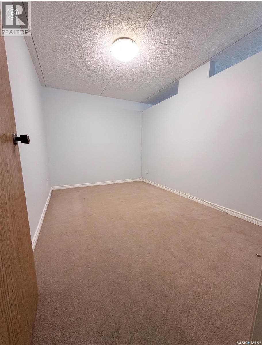 303 2125 Osler STREET — photo 3