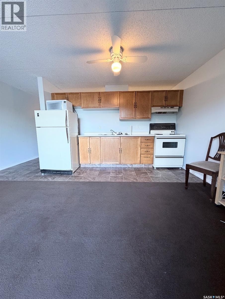 303 2125 Osler STREET — photo 5