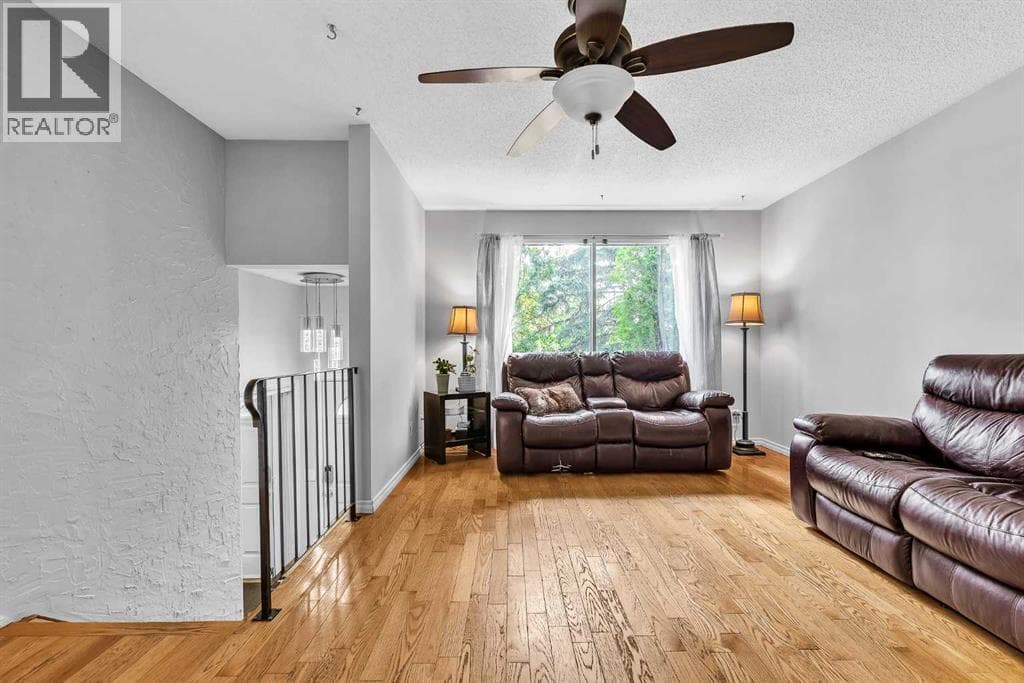 215 ERIN WOODS Drive SE — photo 4