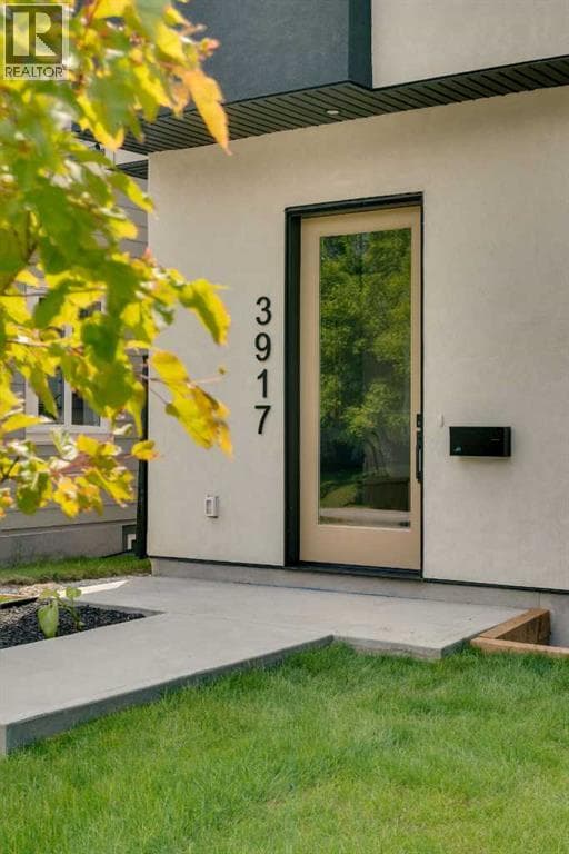 3917 23 Avenue SW — photo 3