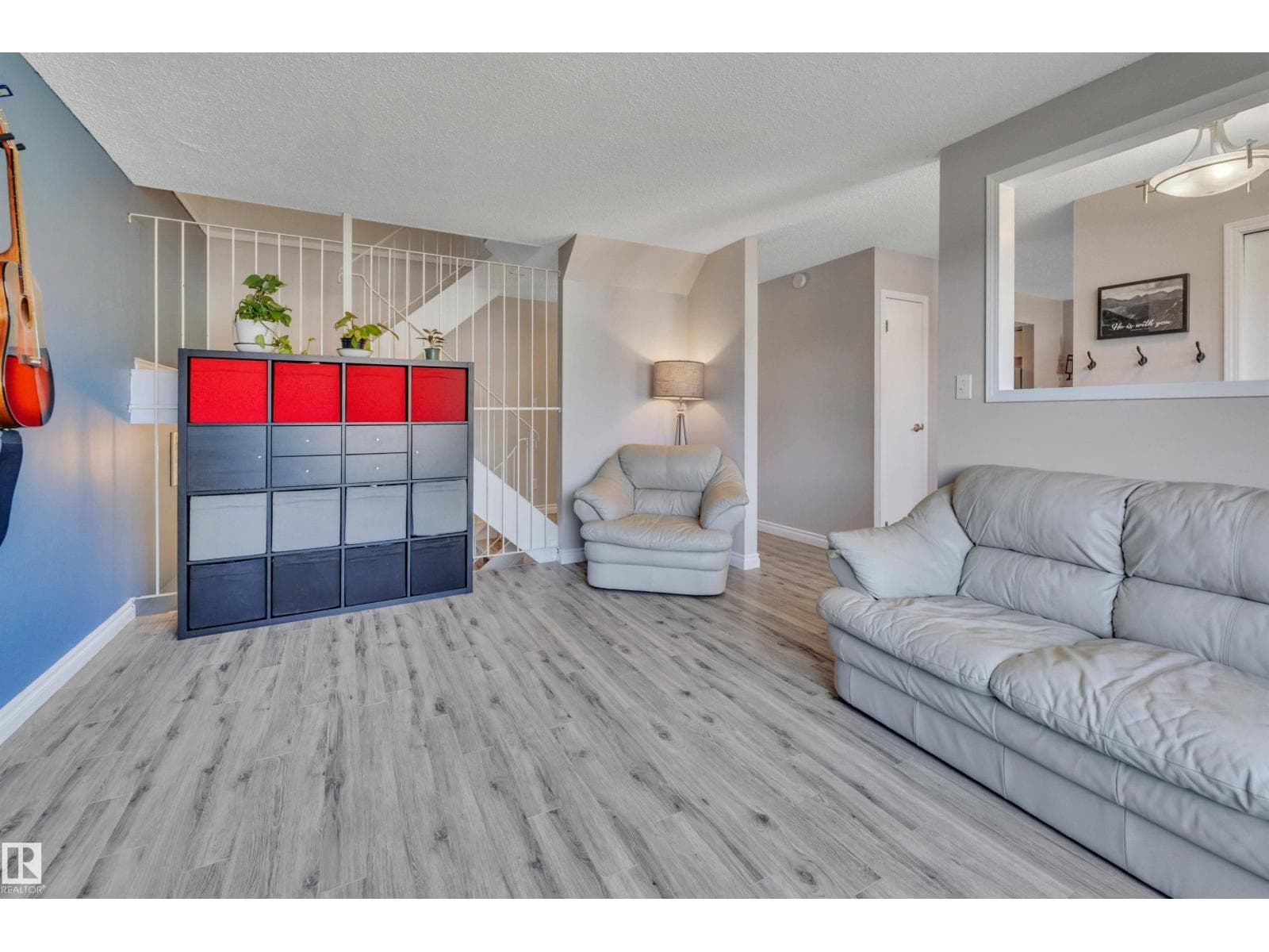 #2 650 Grandin DR — photo 2
