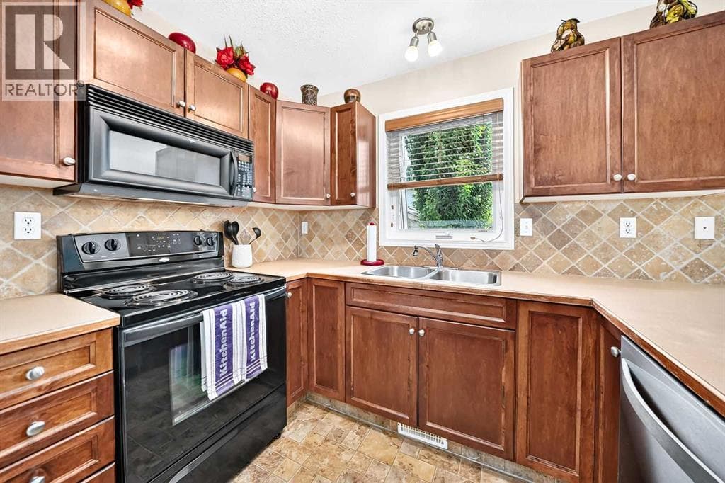 79 Lawford Avenue — photo 4