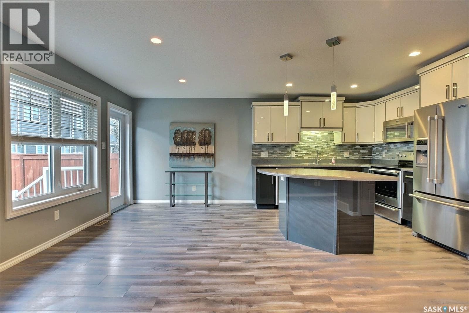 217 4002 Sandhill CRESCENT — photo 4