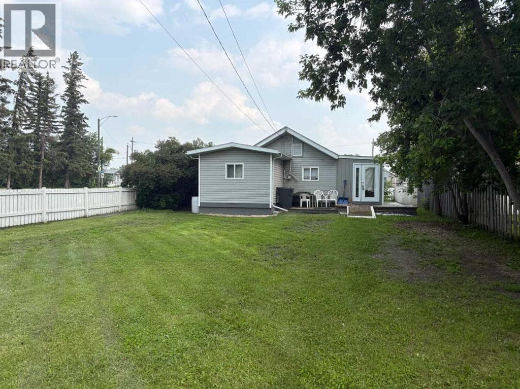 5140 48 Street — photo 3