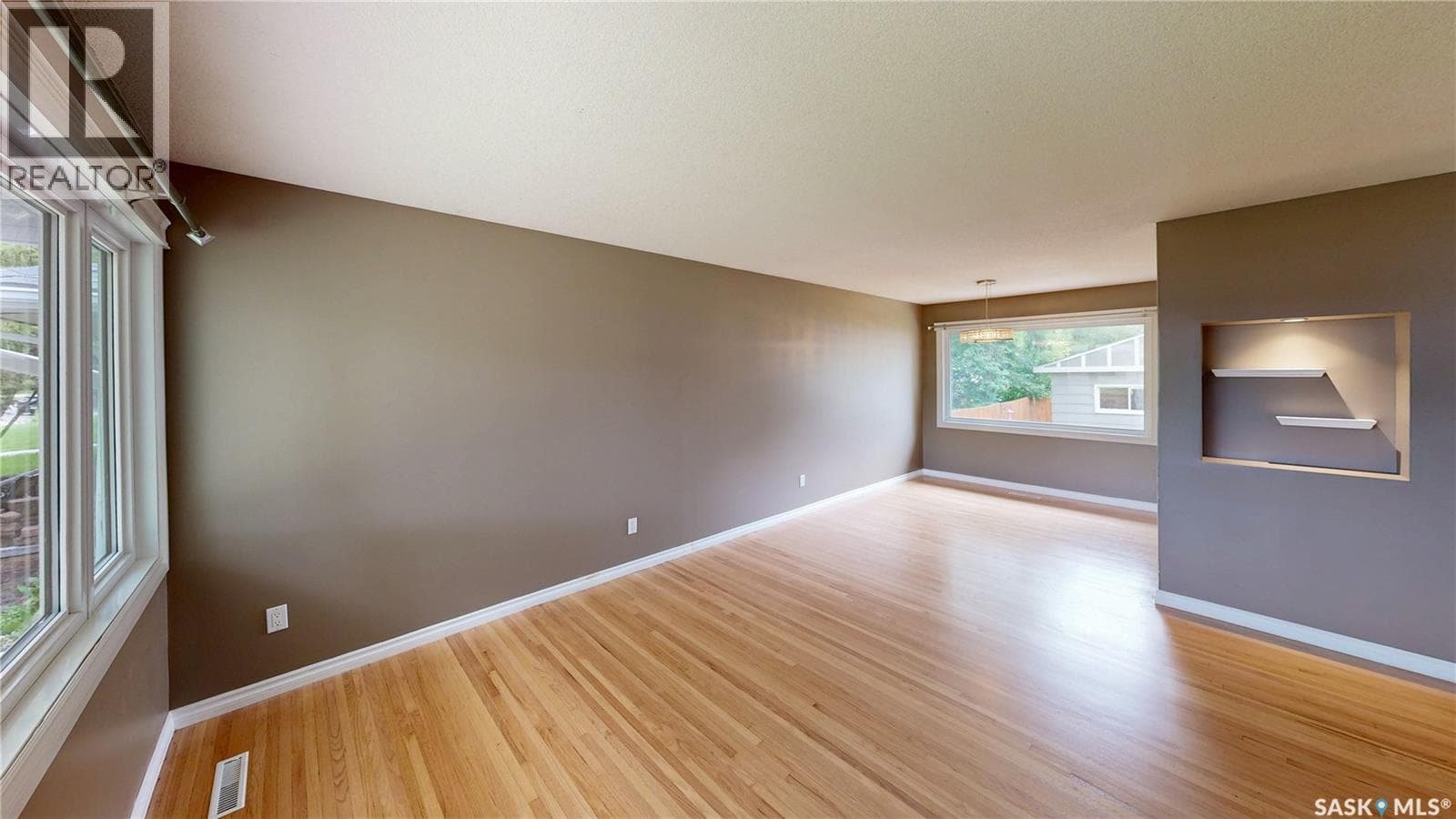 829 Walker STREET — photo 3