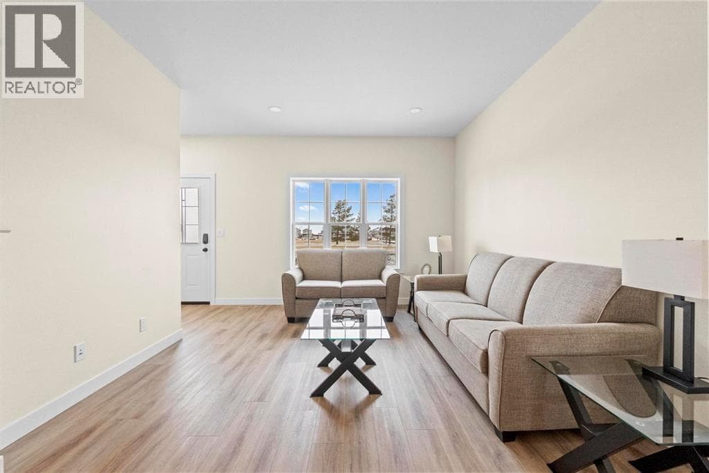 7311B 44B Avenue — photo 3