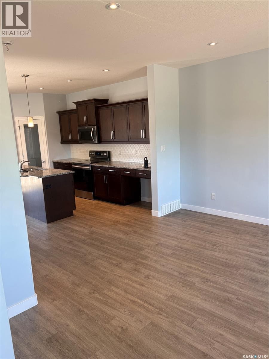 7941 Flax AVENUE — photo 3